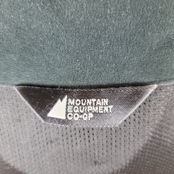 MEC Running & Fitness Wind Jacket Size MED - Picture 5 of 10